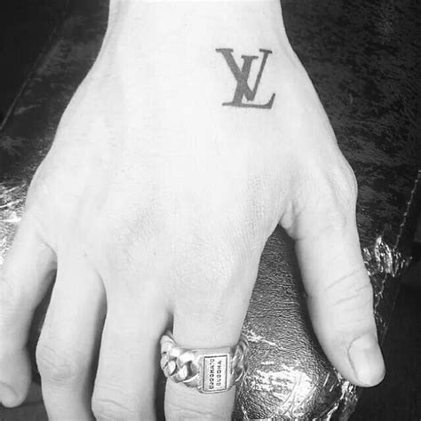 Tattoo LV .